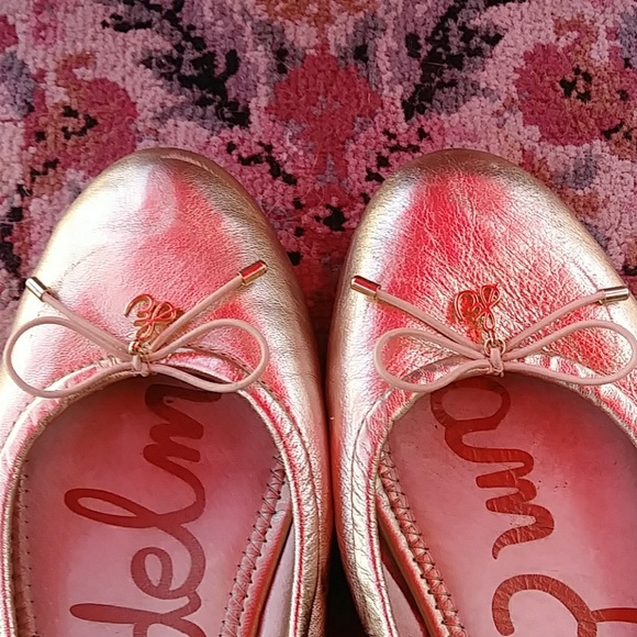 SAM EDELMAN FLATS/SHOES (GOLD) SIZE 7 MED. - Picture 5 of 8